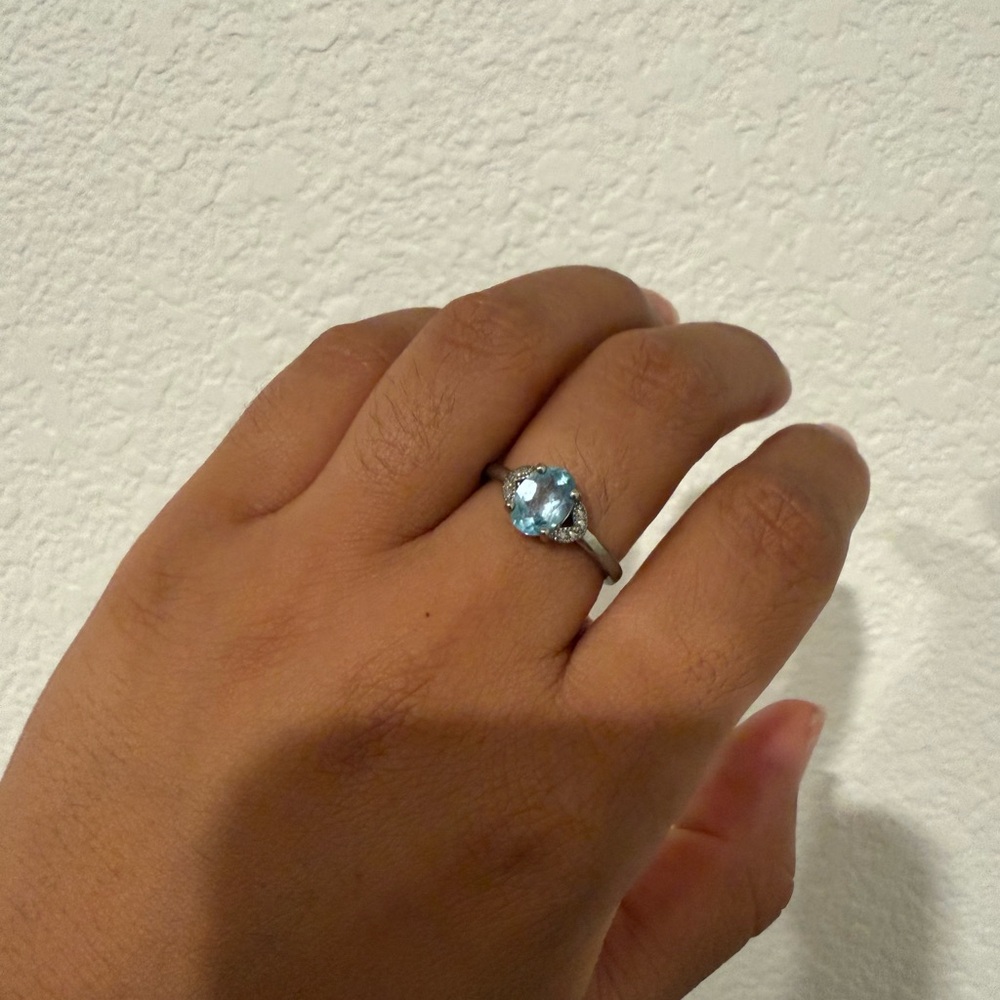 Elegant Silver Blue Gemstone Ring